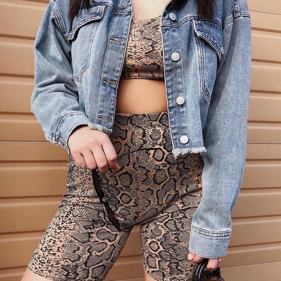 PacSun Jackets & Blazers - Pacsun cropped denim jacket